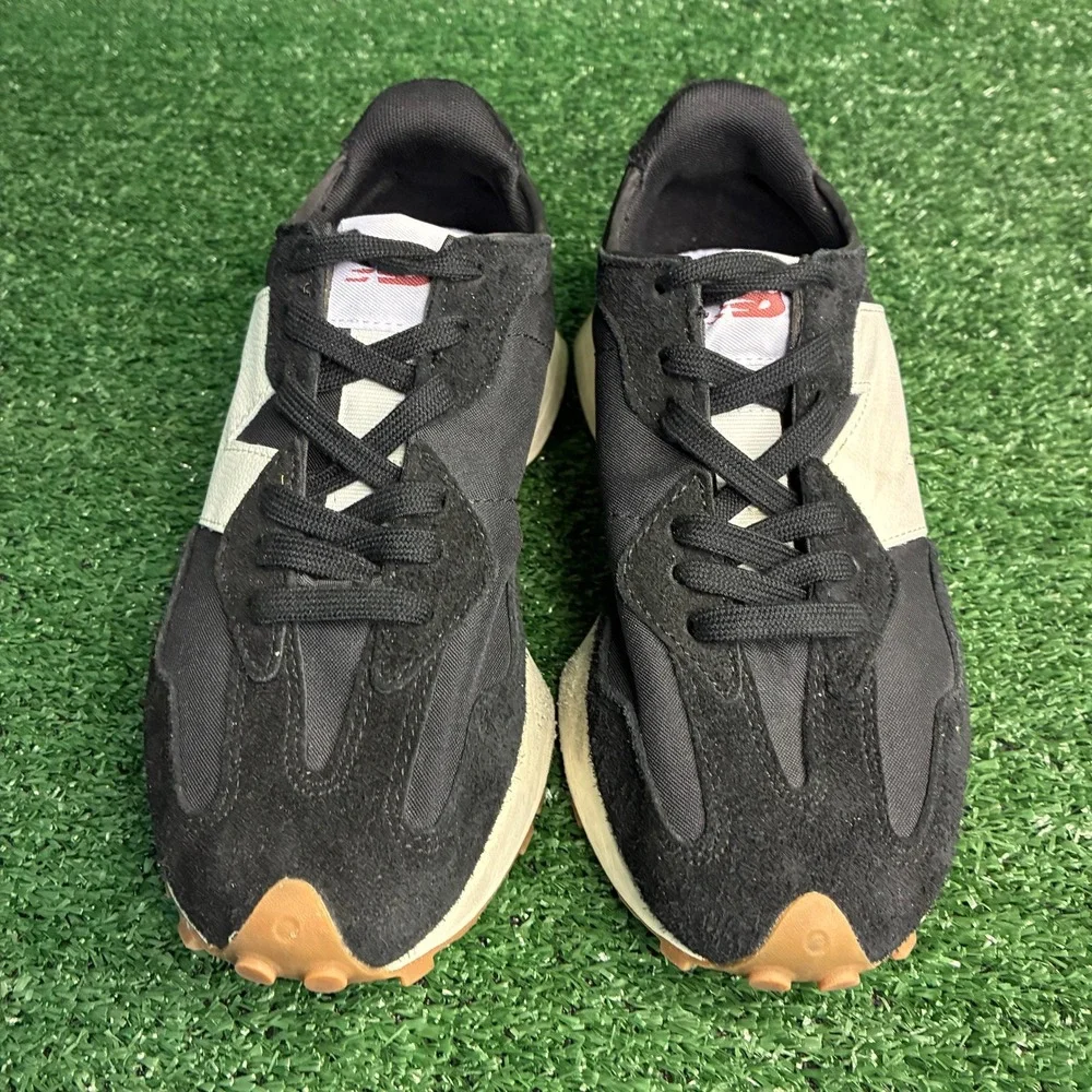 New Balance 327 Suede Nylon Athletic Sneaker Black White Womens 8.5 Wide (Men 7)